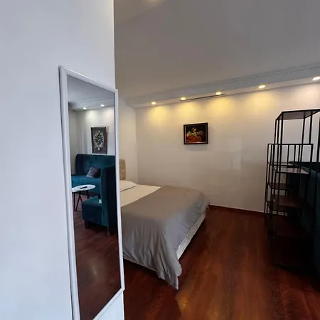 In Bllok Apartment